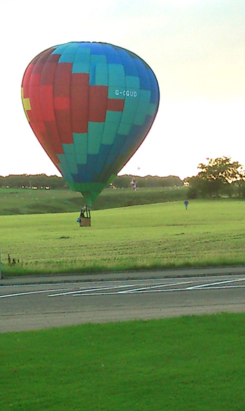 Balloon lands at Putting Competition